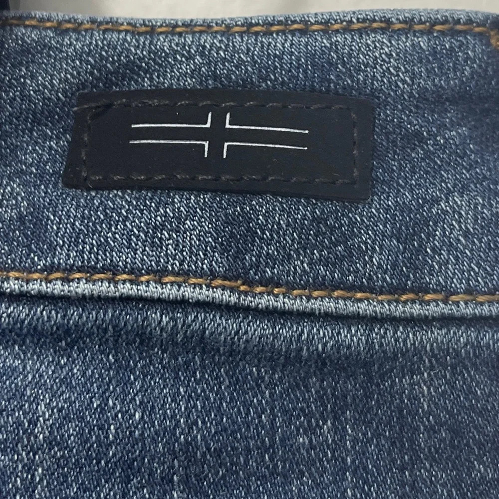 Liverpool Flare Button Fly Frayed Hem Jeans LM4430CH1 Size 6/28 Missoula - Picture 8 of 11